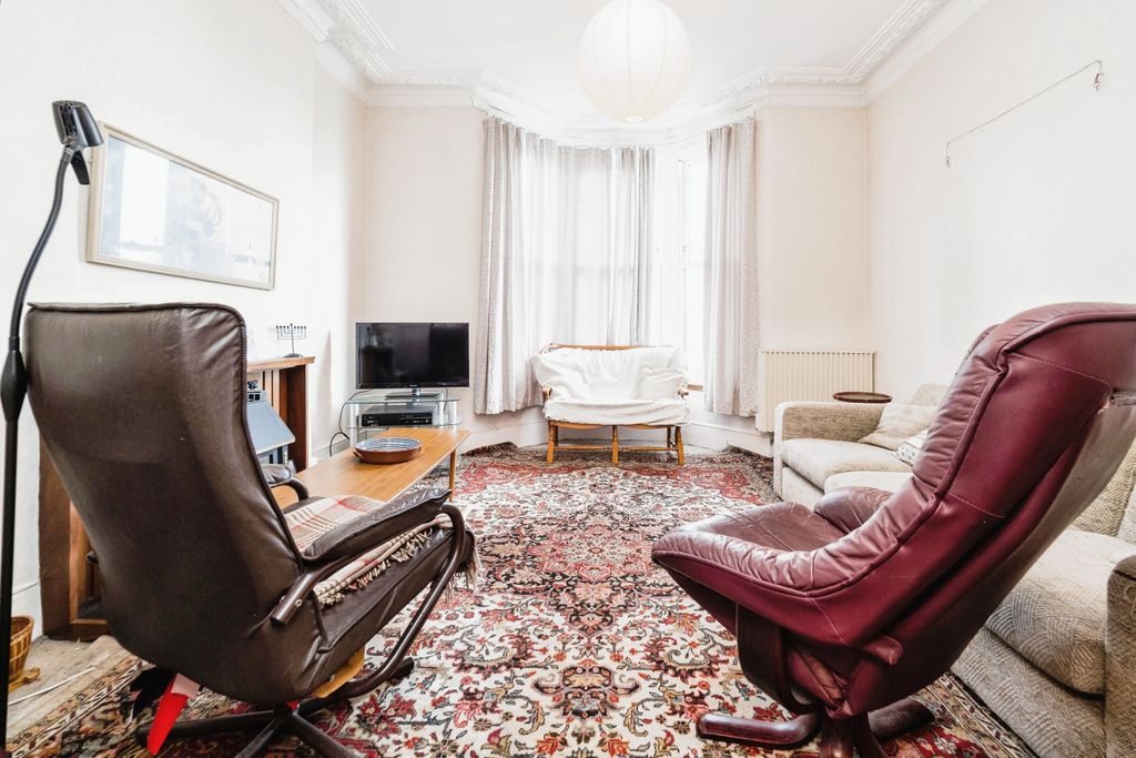 Property photo 2 of 17 Photography