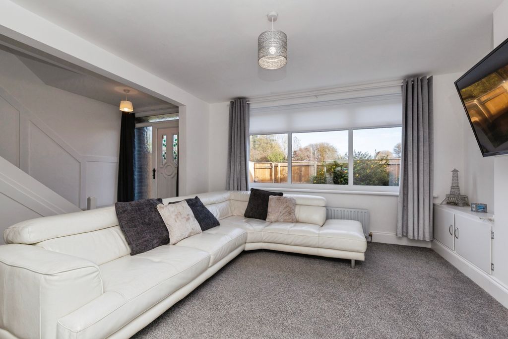 Property photo 3 of 15