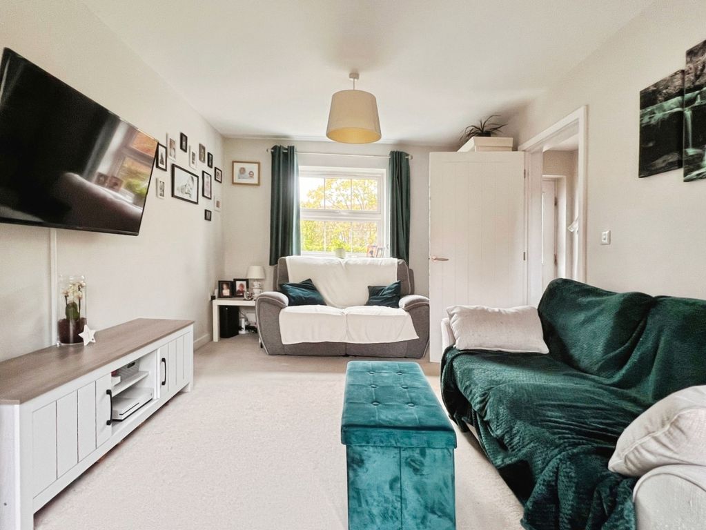 Property photo 3 of 19