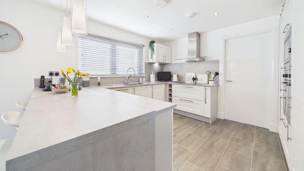 Additional image 10 of 5 bed detached house for saleGlenluce Drive, Bishopton PA7