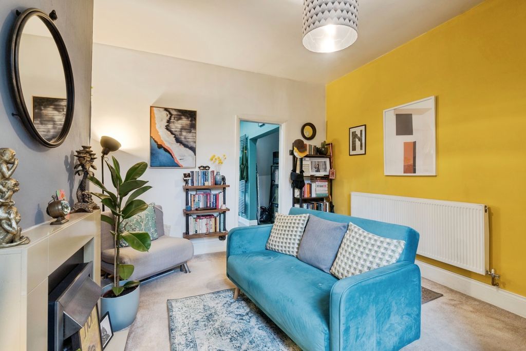 Property photo 3 of 20 Pbox-Img.Jpg