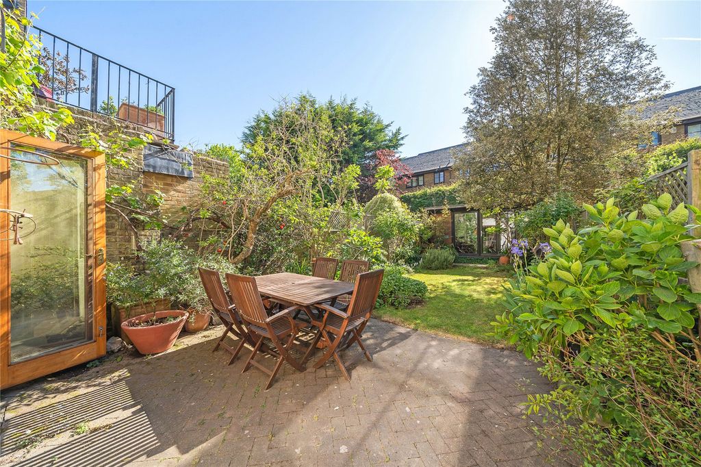 Property photo 2 of 16 Picture No. 61