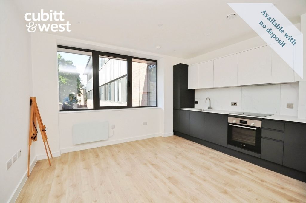 Property photo 2 of 9 51Ac58F5-Fileacce...
