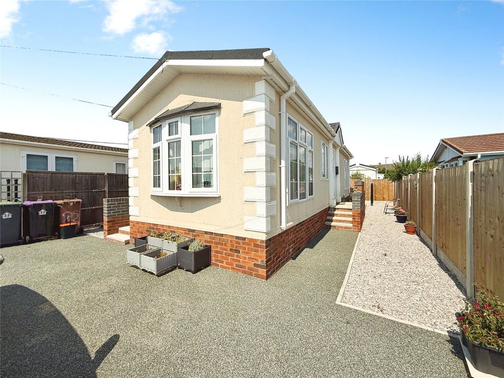 Property photo 1 of 11 Gardens