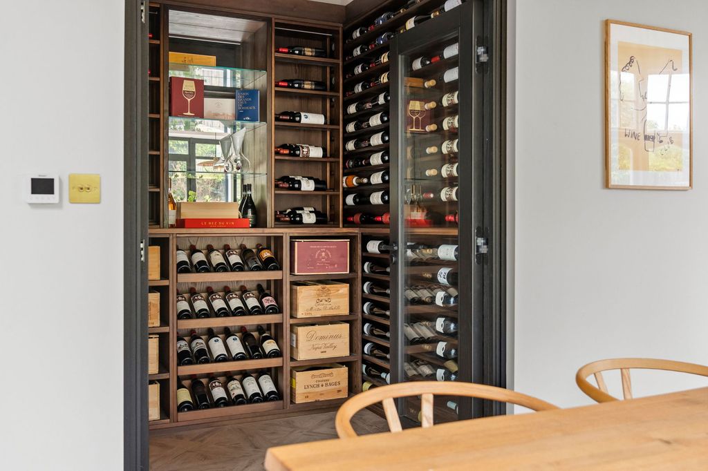 Property photo 1 of 48