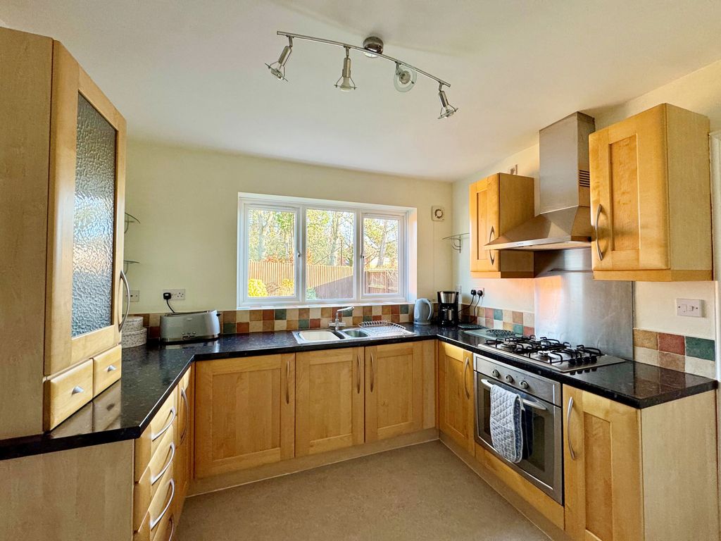 Property photo 3 of 13 Kitchen