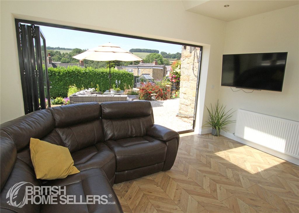 Property photo 3 of 24 Picture No. 07