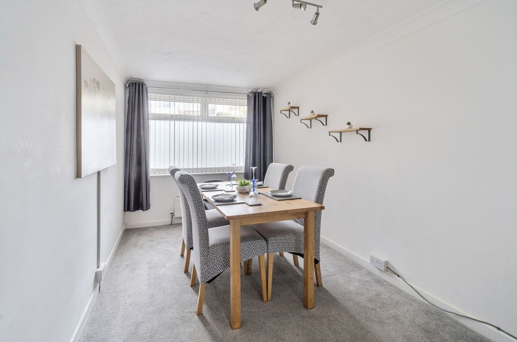 Property photo 2 of 20 2 - 1312573-18-685Bc5...