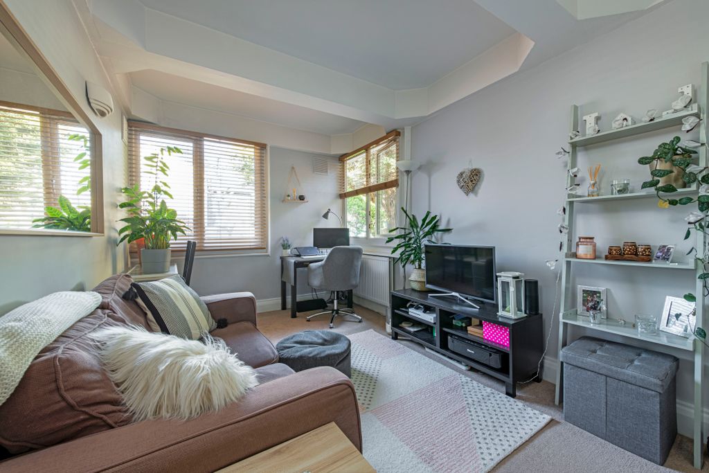 Property photo 1 of 6 1