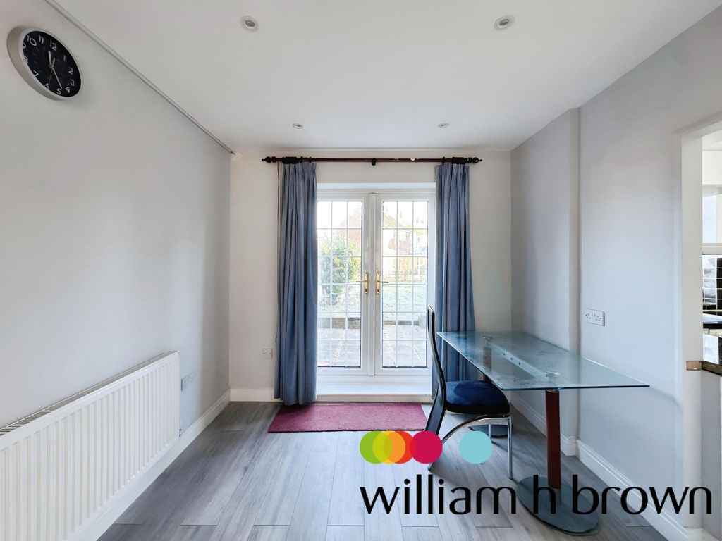 Property photo 3 of 11 Image