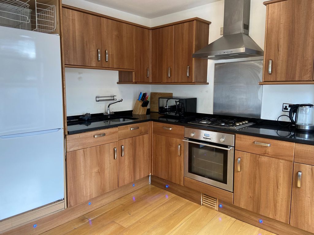 Property photo 2 of 19 Kitchen 