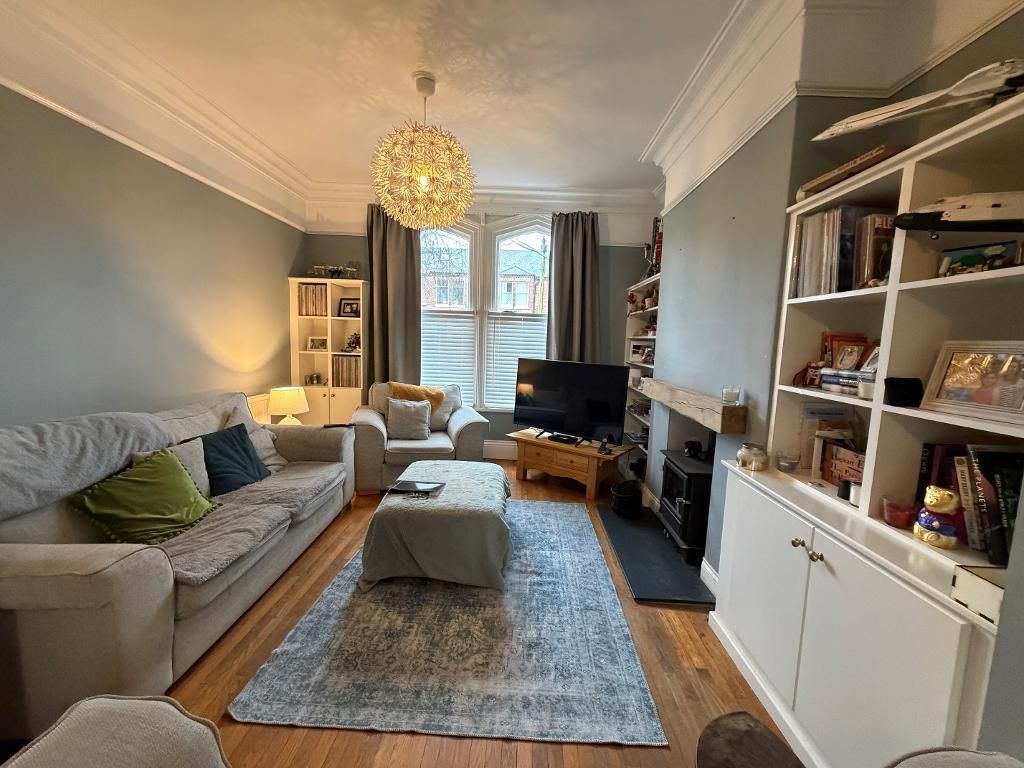 Property photo 2 of 13 Lounge