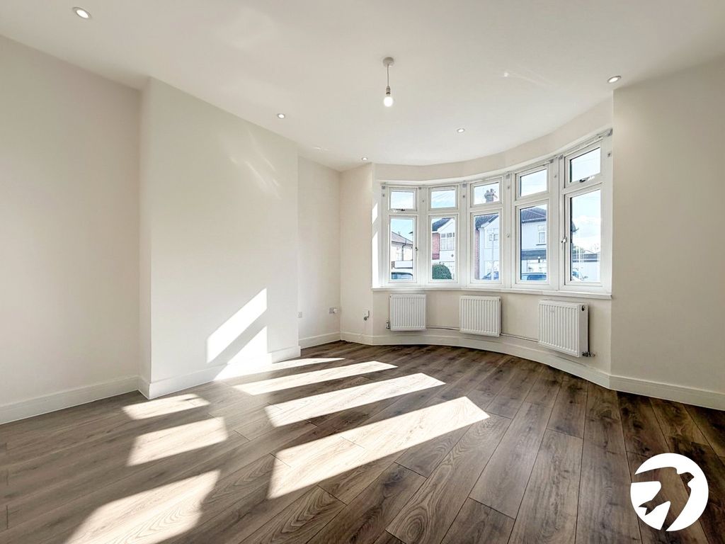 Property photo 2 of 17 Picture No. 30