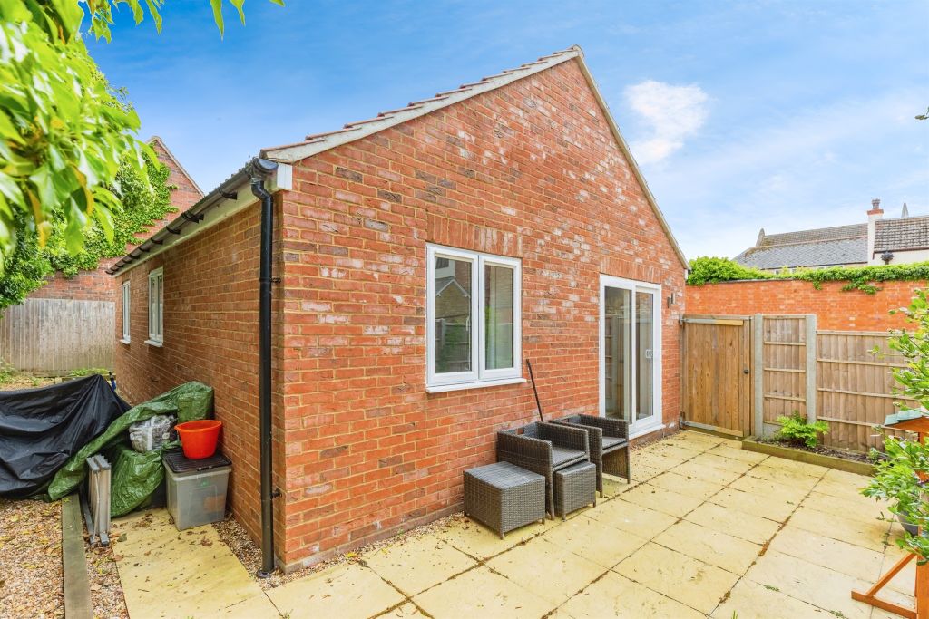 Property photo 3 of 17
