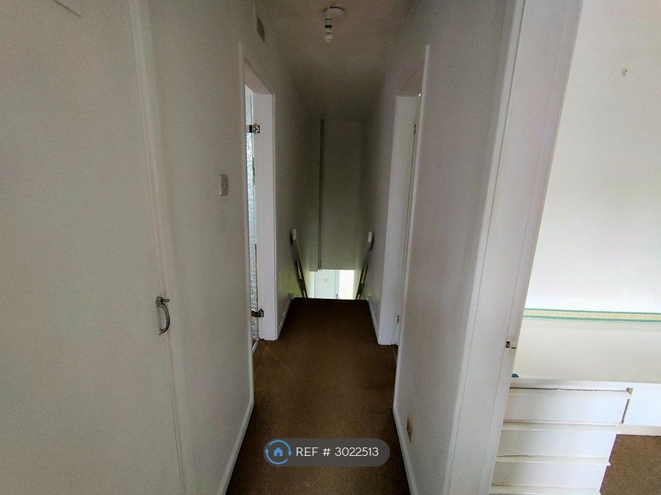 Property photo 3 of 10 Hallway