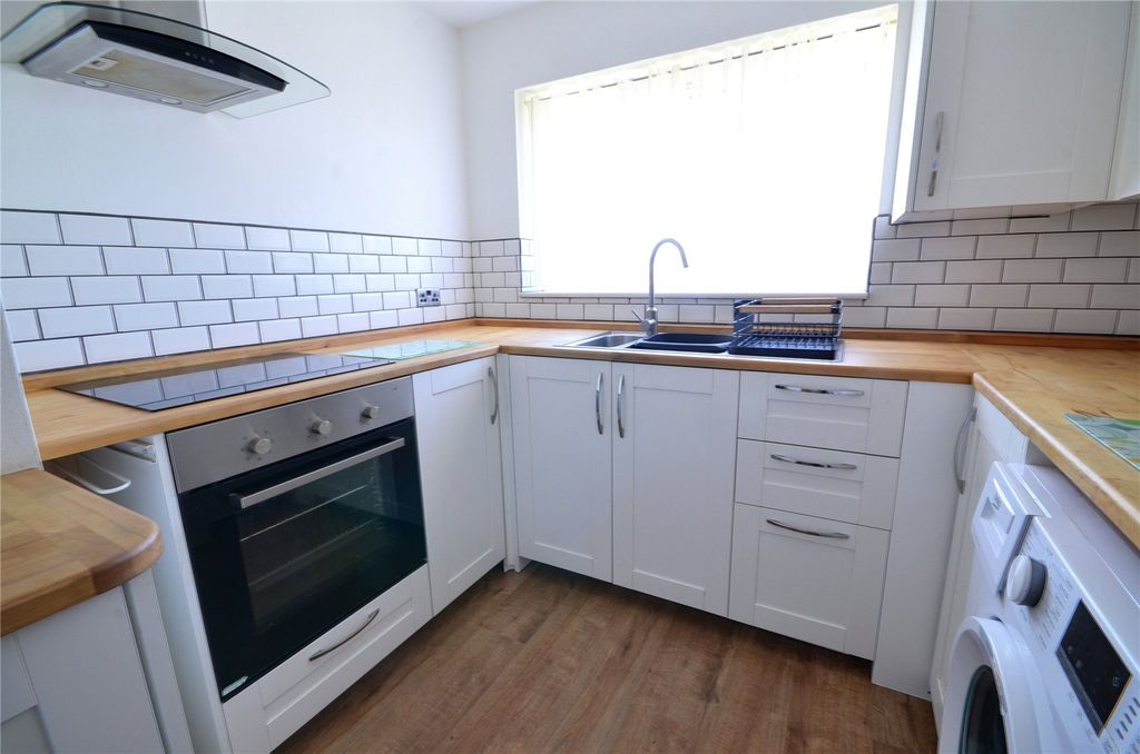 Property photo 2 of 16 Kitchen