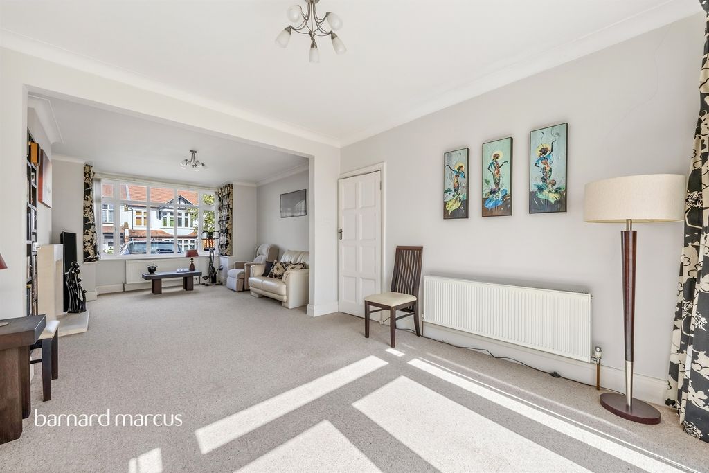 Property photo 2 of 13