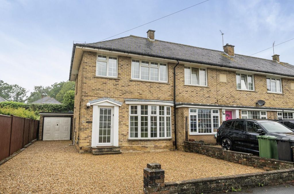 Property photo 1 of 16 Carthage Close 1 (13).Jpg