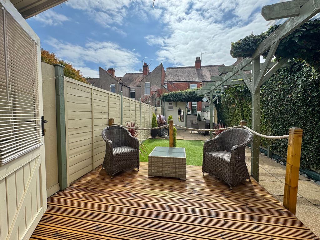 Property photo 2 of 38