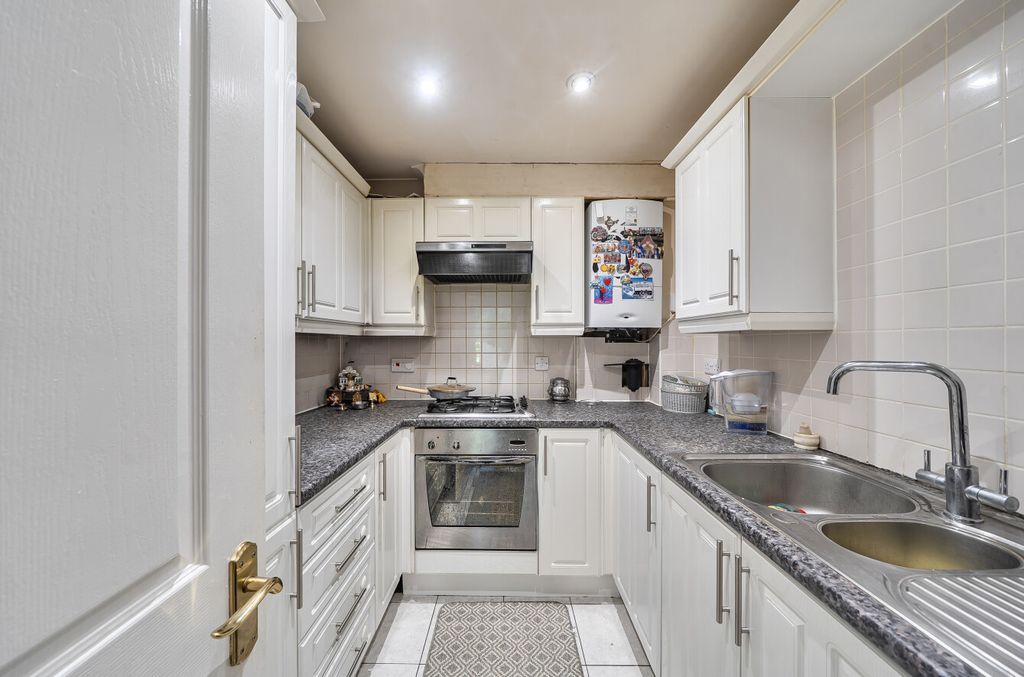Property photo 3 of 12 1465782-5-6A176d6...