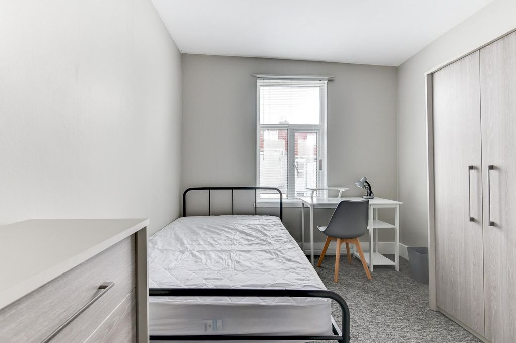 Additional image 24 of 7 bed semi-detached house to rentBernard Road, Brighton BN2