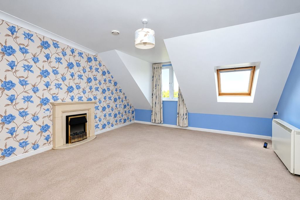 Property photo 2 of 15 Picture No. 16