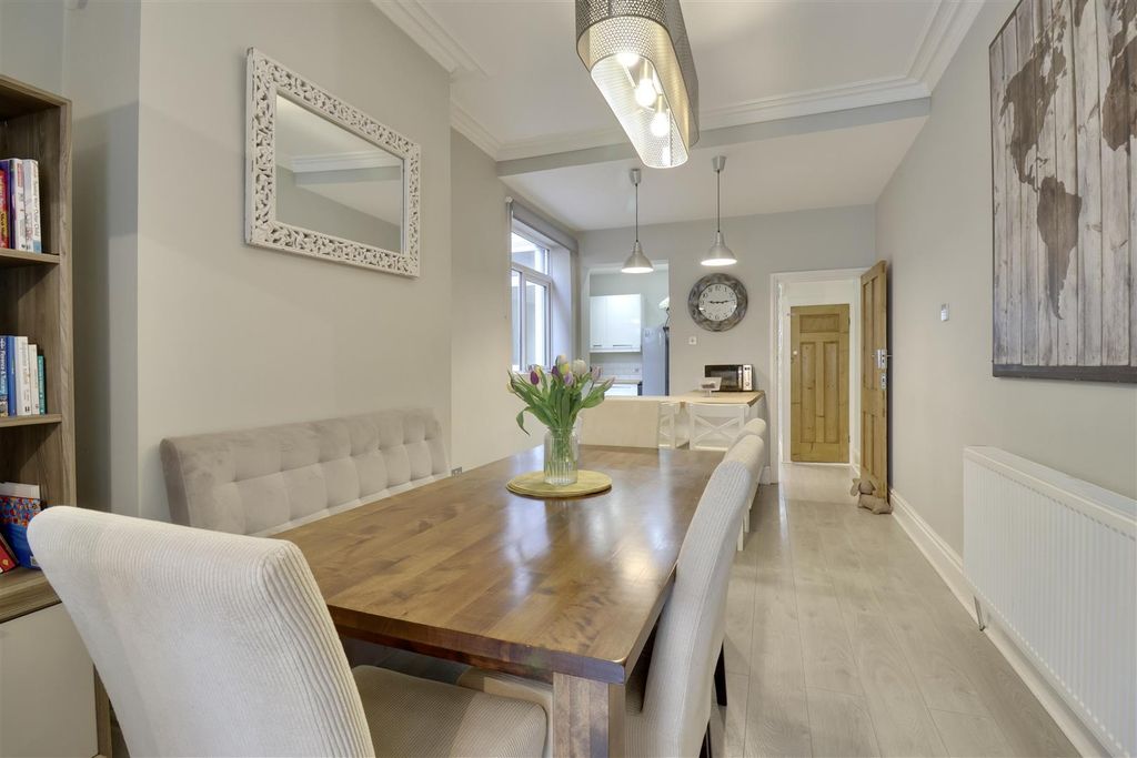 Property photo 1 of 25 Abb8Fb18-C7Ed-406A-86Db-F41B6247A3D9_1_201_A.Jpeg