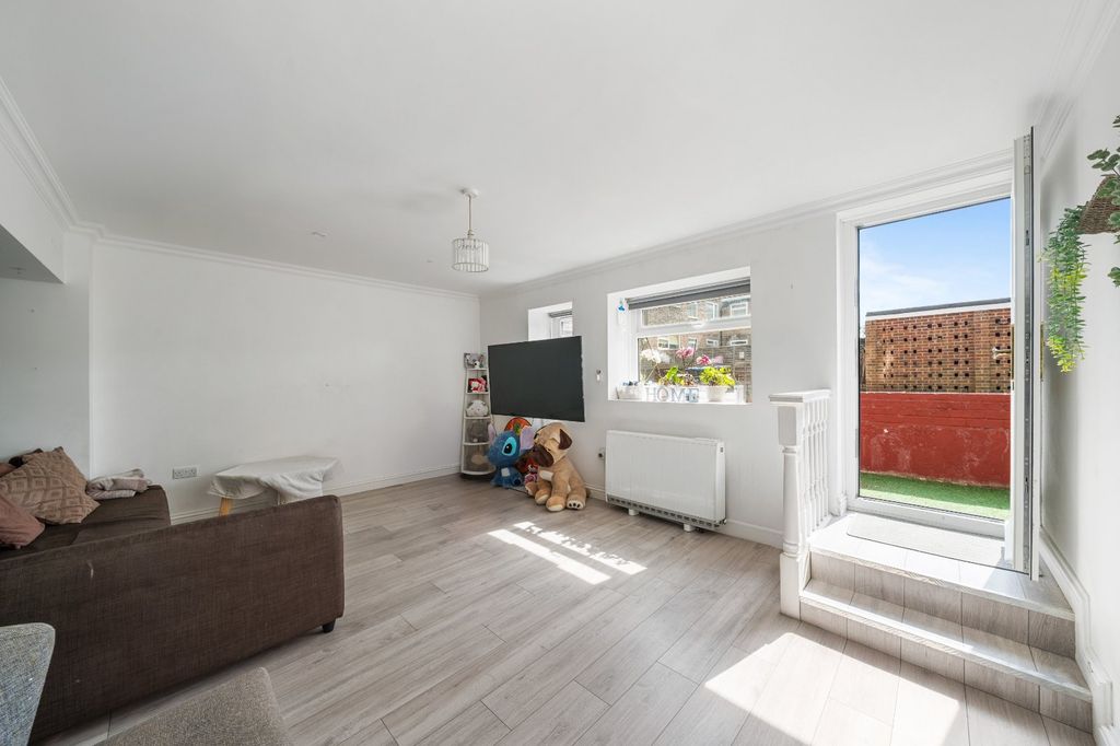 Property photo 2 of 8 Picture No. 07