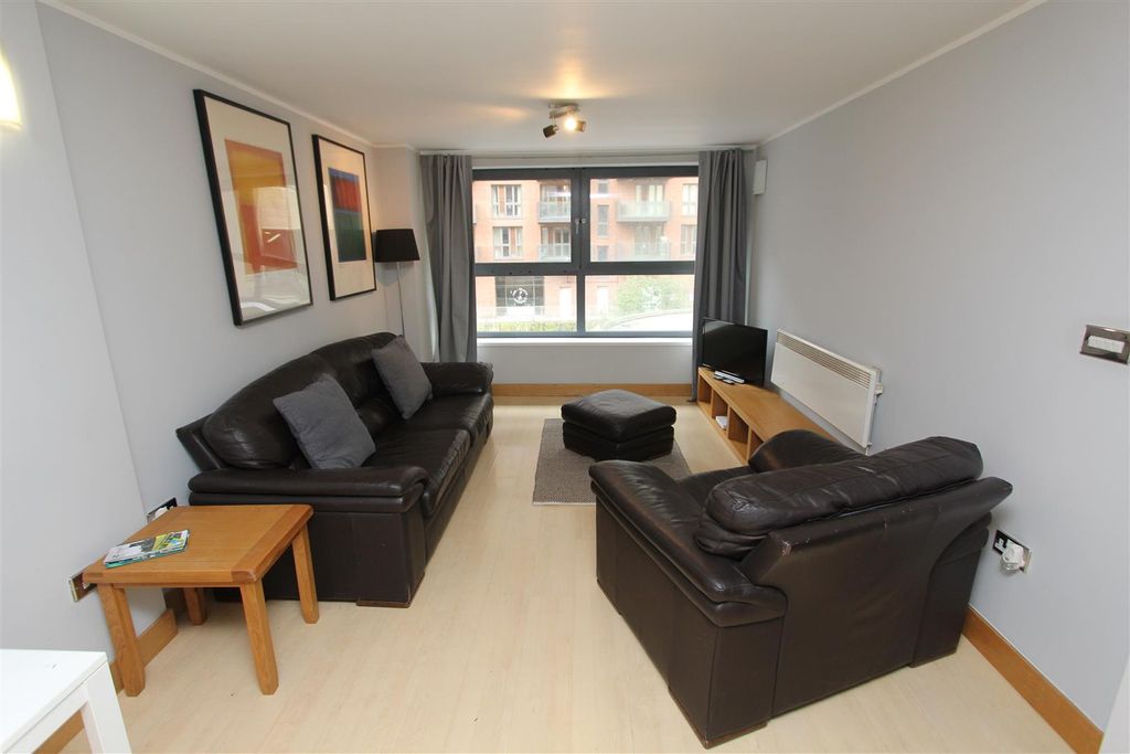 Property photo 3 of 8 Living Room1.Jpg