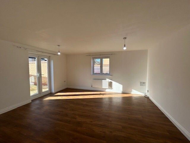 Property photo 2 of 11 Lounge/Diner