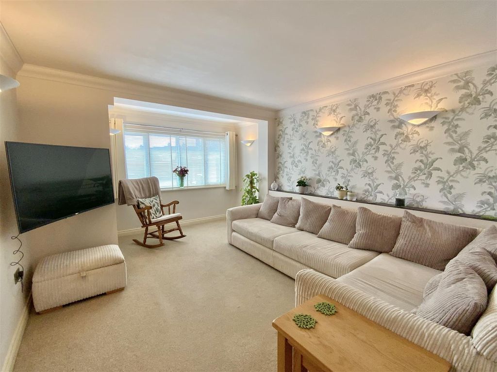 Property photo 2 of 24 Living Room