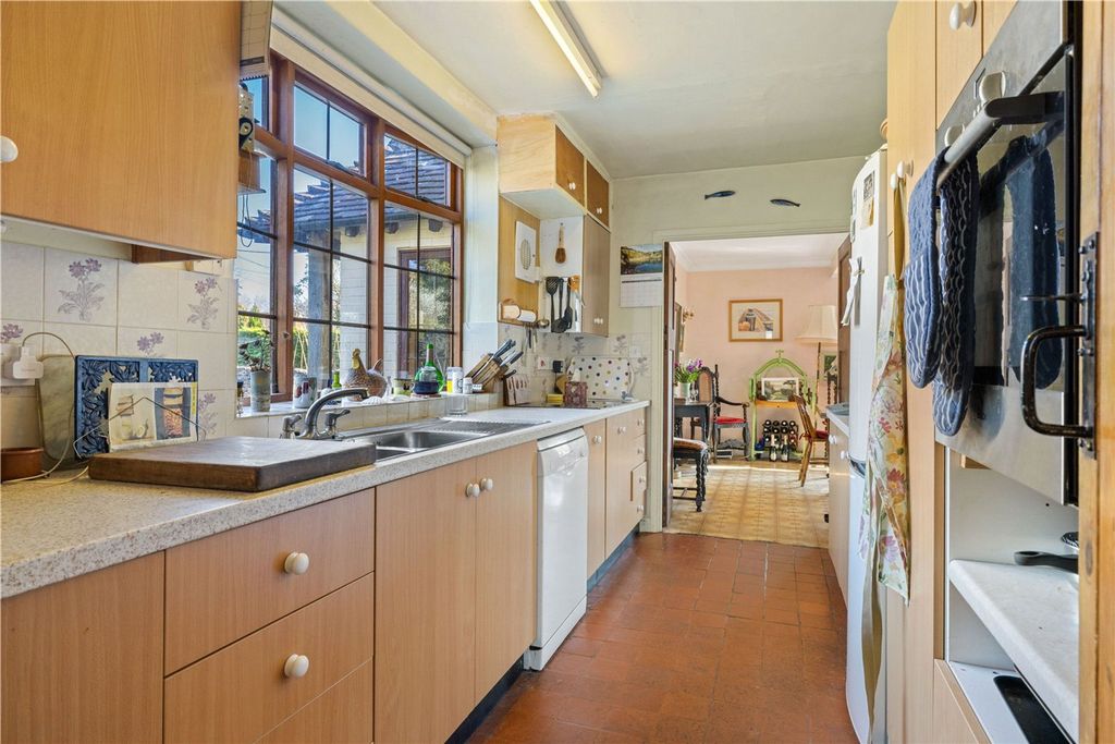 Property photo 3 of 26 Kitchen