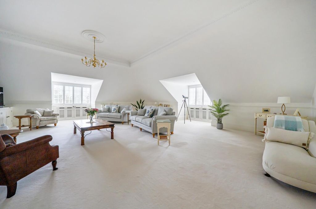 3 bed flat for saleStede Hill, Harrietsham, Maidstone ME17 photo 5