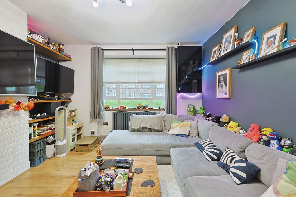 Property photo 3 of 20 Reception Room