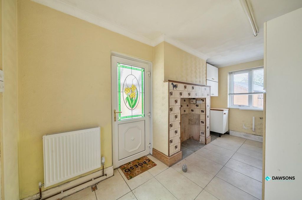 Property photo 2 of 25
