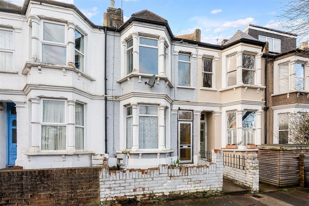 Property photo 1 of 10 External