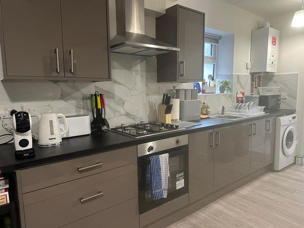 Property photo 3 of 7 1000374374 (1).Jpg