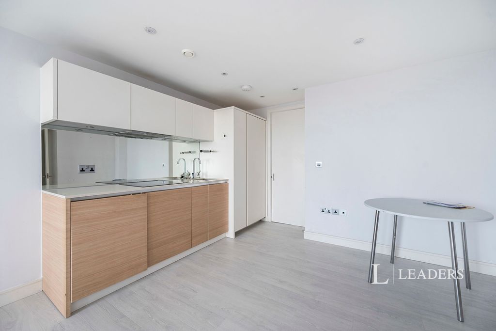 Property photo 2 of 16 Pbox-Img.Jpg