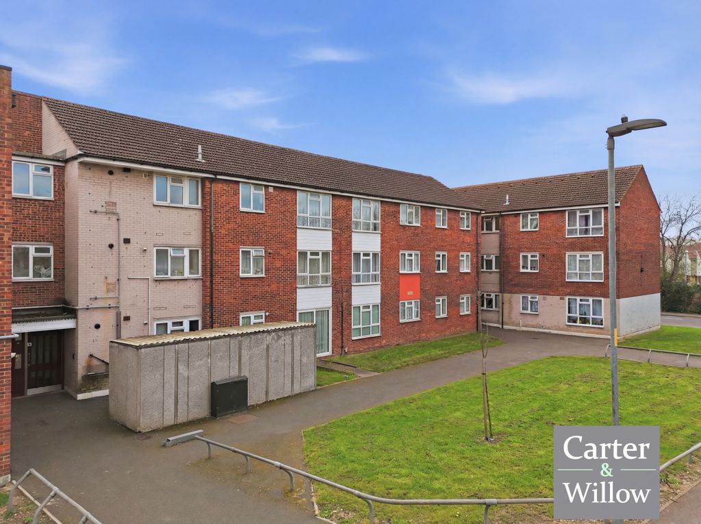 Property photo 1 of 12