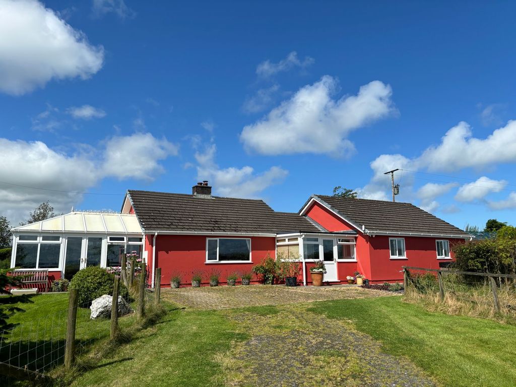 Property photo 2 of 36
