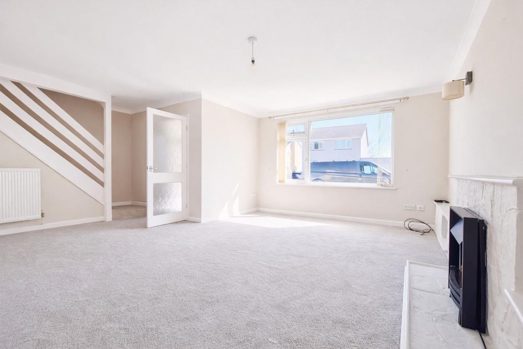 Property photo 3 of 28 8.Png