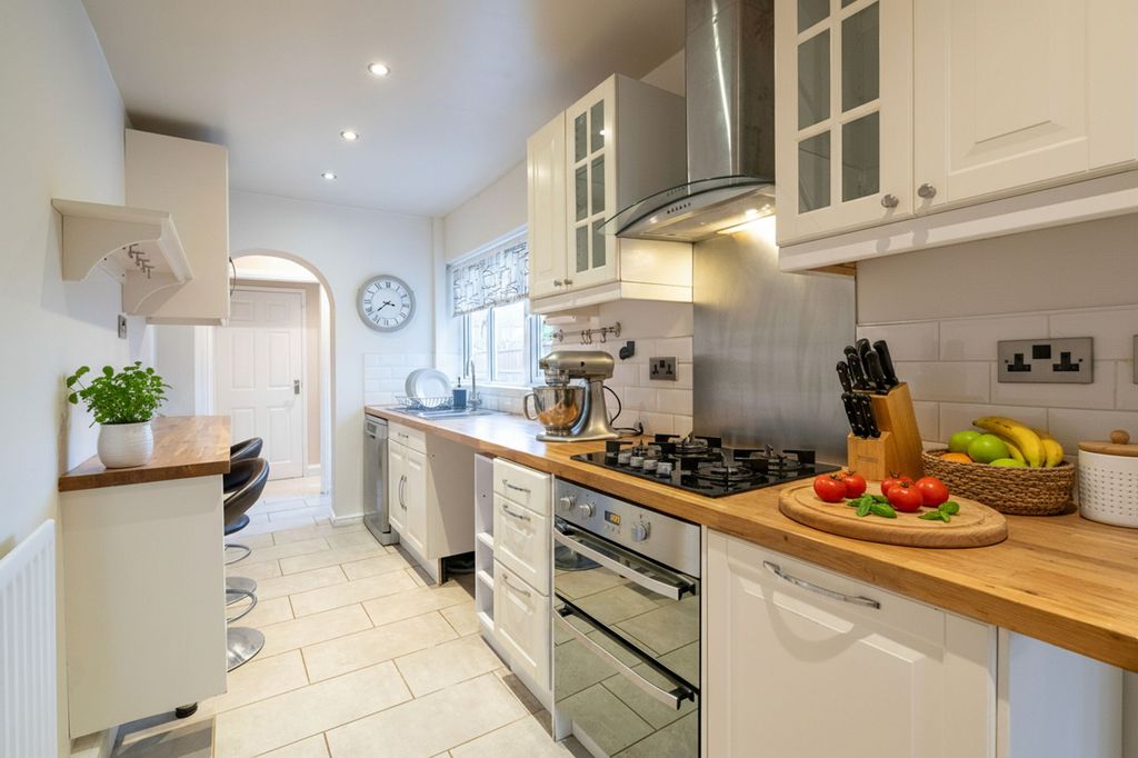 Property photo 3 of 17