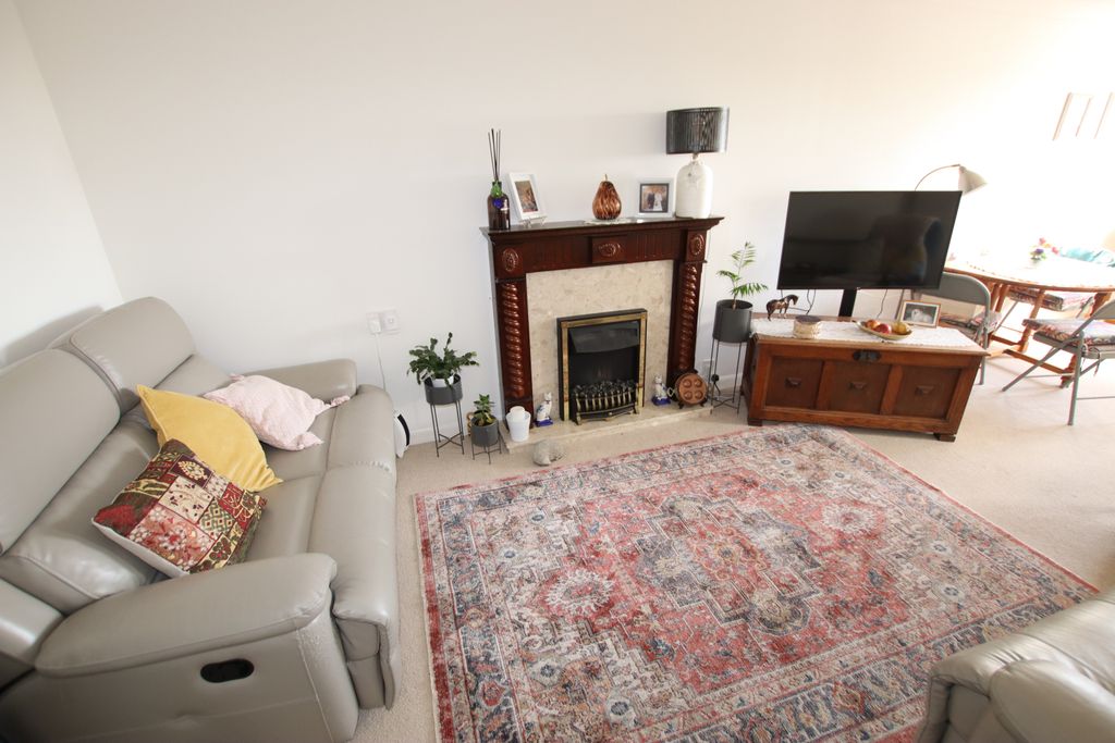 Property photo 3 of 12 Gallery