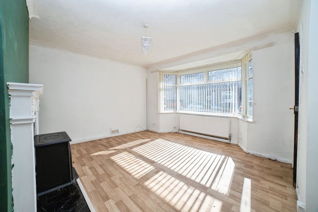 Property photo 2 of 15 Pbox-Img.Jpg