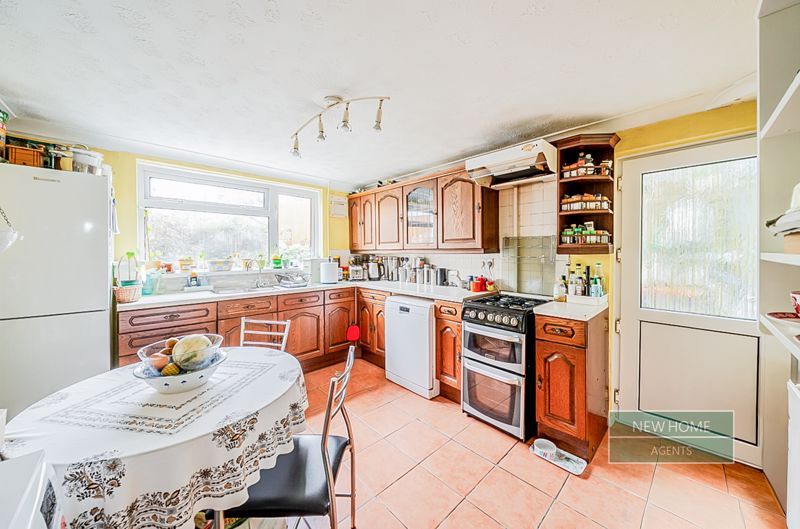 Property photo 2 of 14 Photo 6