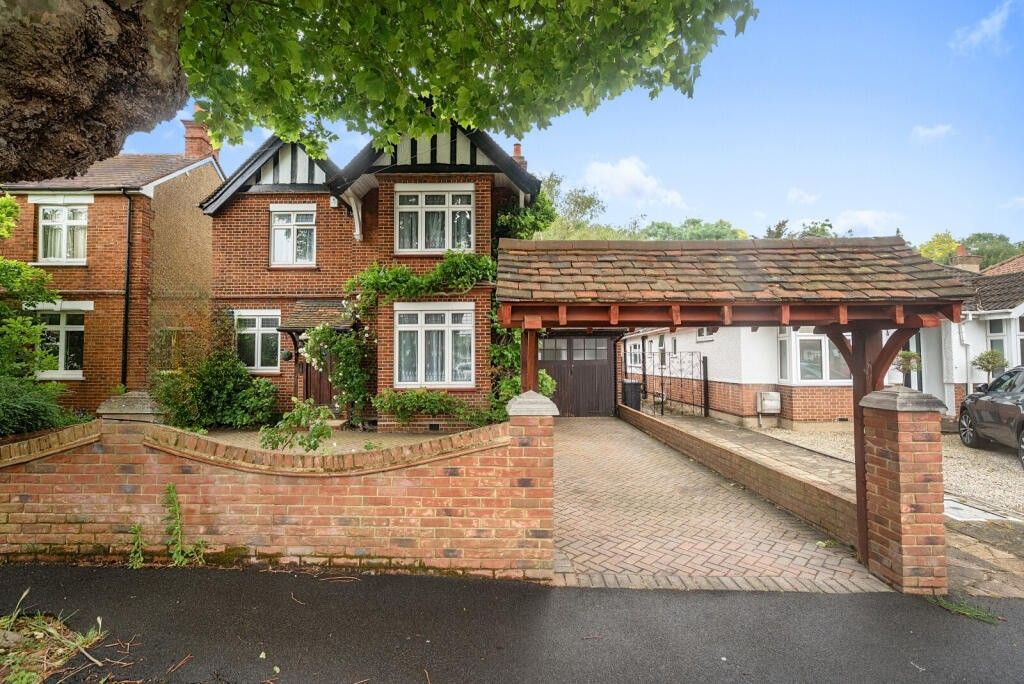 Property photo 2 of 17