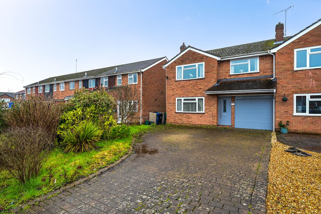 Property photo 1 of 9 7 Hamble Av (11)