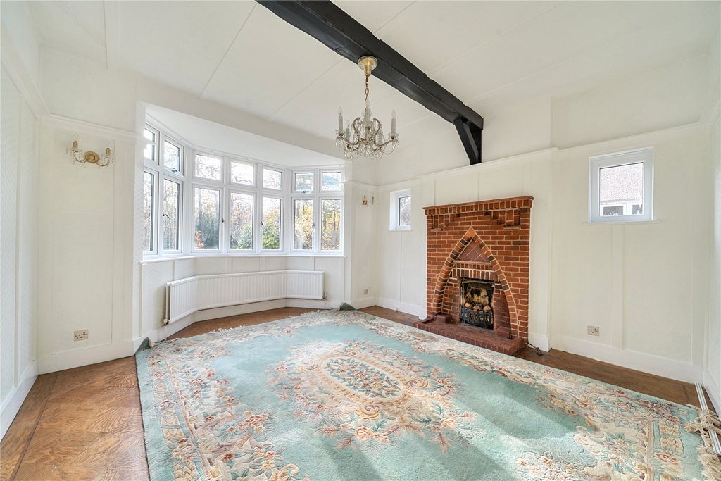 Property photo 2 of 23 Picture No. 15