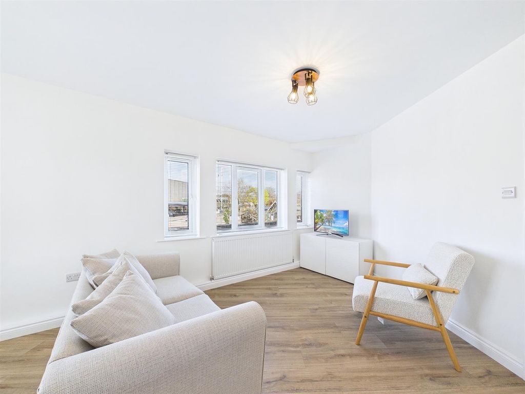 Property photo 1 of 14 Cam02170G0-Pr0505-Still033.Jpg