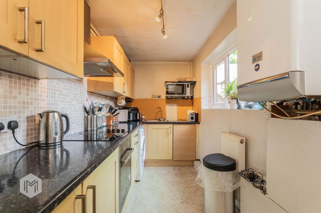 Property photo 3 of 19